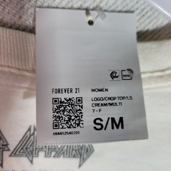 Def Leppard NWT  Crop T shirt Concert Band LS SMALL MEDIUM Forever 21 - Picture 10 of 10